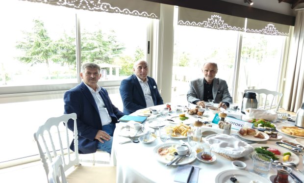 Abdurrahman Aslantaş Bey, Mustafa Emre İmrel Bey'e Seçimlerde başarılar